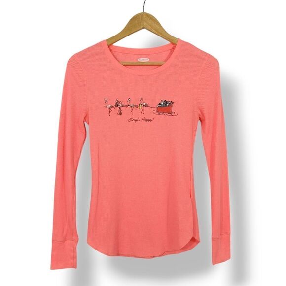 Old Navy Slim-Fit Holiday Flamingo Sleigh Graphic Thermal Knit Top Size Small - Picture 12 of 13
